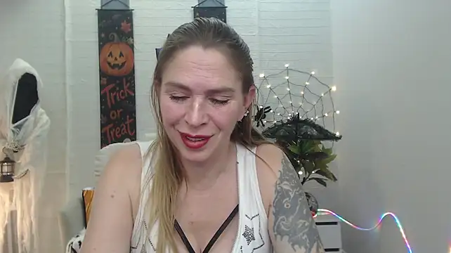 Chatroom XXX en direct de TessaDaybreak