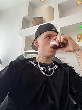 Chat +18 de Black_Sshadow ao vivo