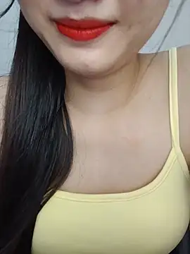 Linda_x2 Adlı Modelin Canlı XXX Sohbeti