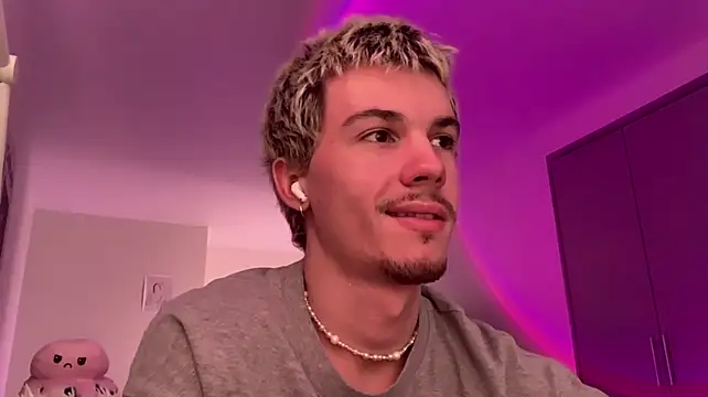 Jeremy1Scott Live XXX-chat