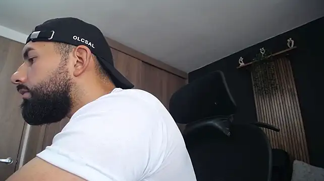 XXX chat uživo modela Rob_fab
