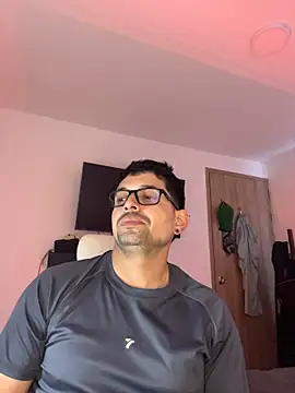 XXX chat uživo modela TroyeKnight