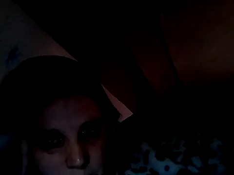 IllusoryTreat's Live XXX Chat