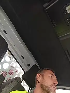 צ'אט XXX בשידור חי של seio_ml