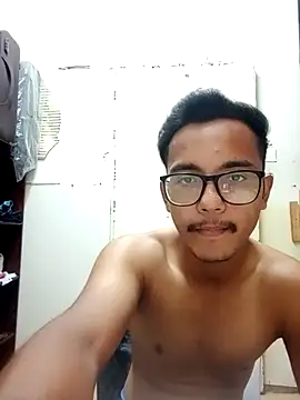 צ'אט XXX בשידור חי של RK_rajput