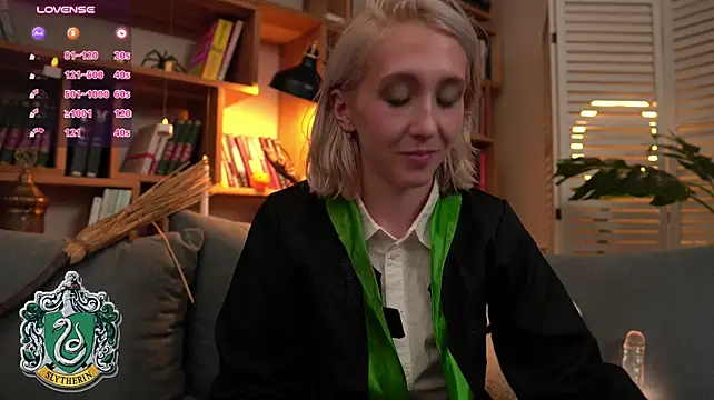 Elen__Moore live XXX chat