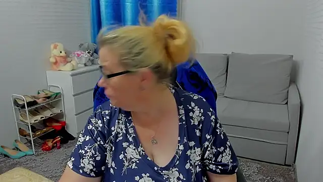 Frau_Marta 라이브 XXX 채팅
