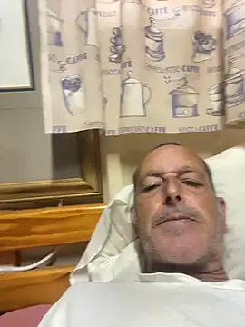 Chatroom XXX en direct de GeldenKuy