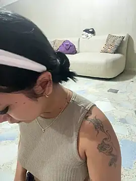 maaluh's Live XXX Chat