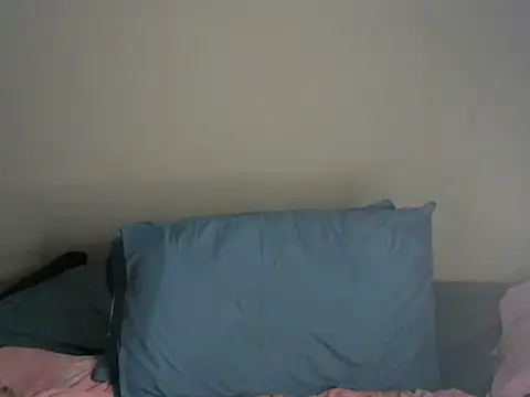 Chat +18 de Cuttie_Aura ao vivo