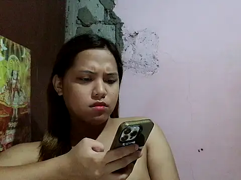 fvckingemmieee's Live XXX Chat