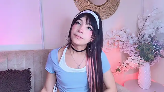 Онлайн чат XXX AliiceWonderland_
