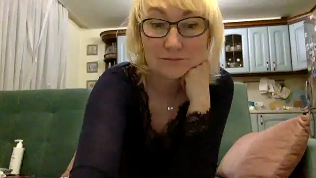 Chatroom XXX en direct de Zeyona