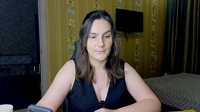Chatroom XXX en direct de FlirtNowCryLater