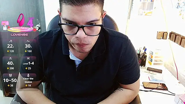 Chat +18 de Realjoel01 ao vivo