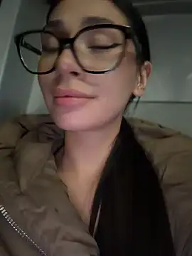 Aria51's Live XXX Chat