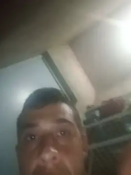 צ'אט XXX בשידור חי של RoaredBlooming