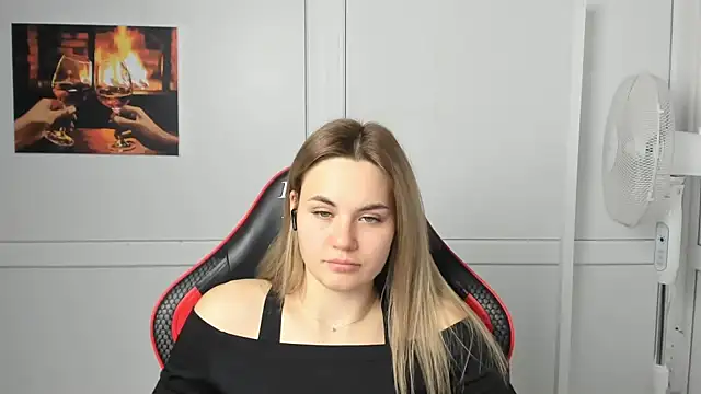Chat +18 de Emma_starrs_ ao vivo