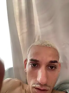 Astro7raro – Live XXX-chat