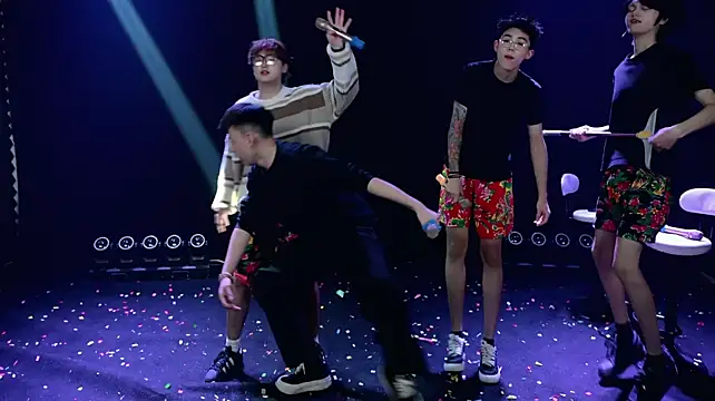 SH-sassy Obrolan Langsung XXX