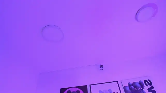 Chat +18 de Kat_VonDe ao vivo