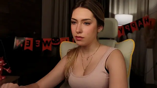 Онлайн чат XXX therealbarbie1