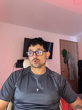 Chat +18 de TroyeKnight ao vivo