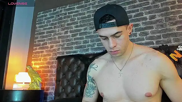 Raziel_Duskbane Adlı Modelin Canlı XXX Sohbeti