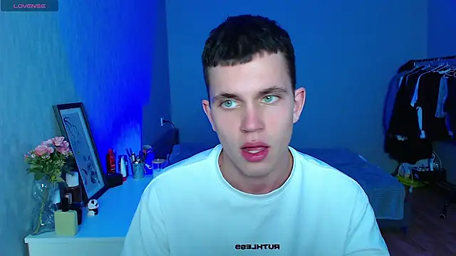 צ'אט XXX בשידור חי של _m0neyken_
