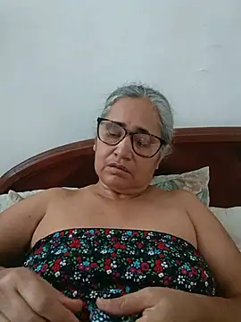 Chat +18 de _candi ao vivo