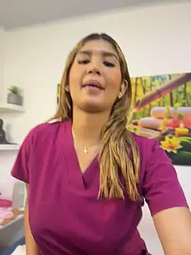 Kinky-Spa লাইভ XXX চ্যাট