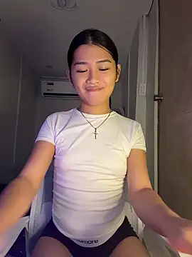 hugecock_molly Adlı Modelin Canlı XXX Sohbeti
