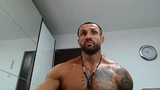 Chat XXX en directo de Magnificmuscles89