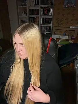 Mira_Lunar's Live XXX Chat