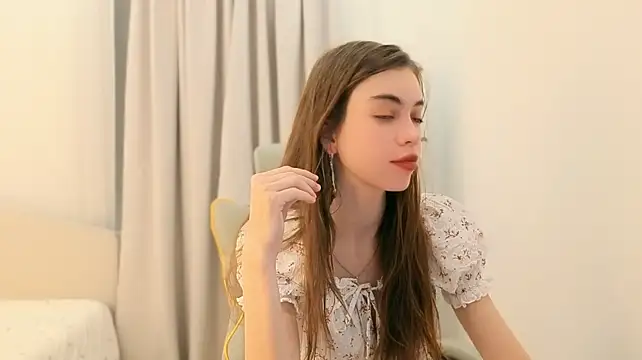astralmira's Live XXX Chat