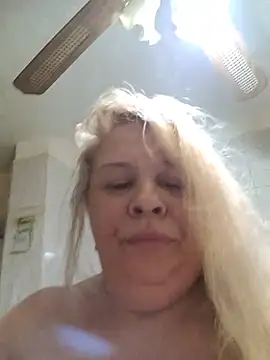 AriannaMilfのライブXXXチャット