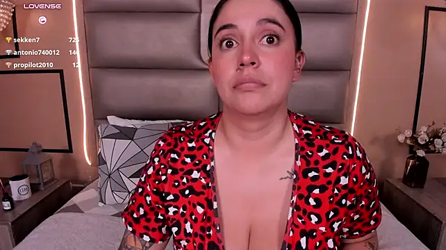 AMARATJOLIE Live XXX-Chat