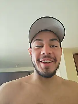 Taylor_DiamondBoy Adlı Modelin Canlı XXX Sohbeti