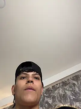 แชท XXX สดของ DilanMiller_