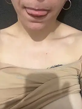 Derin5655 Adlı Modelin Canlı XXX Sohbeti