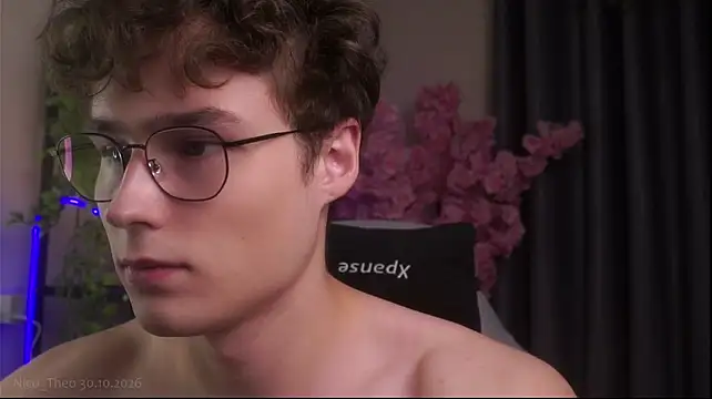 Nico_Theo élő XXX-chatje