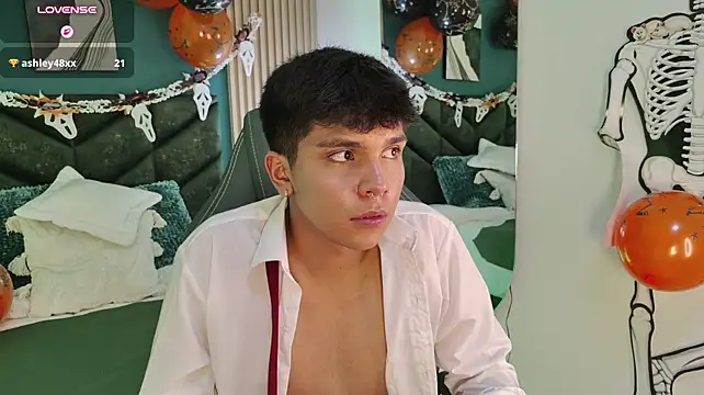 Thiago_Knox Adlı Modelin Canlı XXX Sohbeti