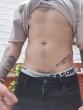 AlphaMasterXxx 现场XXX聊天