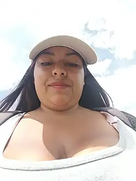 OUTDOORS_VELEN Adlı Modelin Canlı XXX Sohbeti