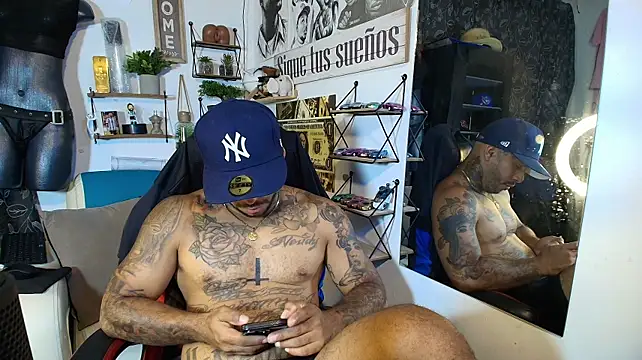 Chatroom XXX en direct de Leenar_Key