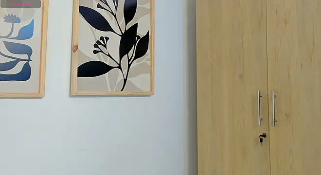 XXX chat uživo modela Santana_maximo