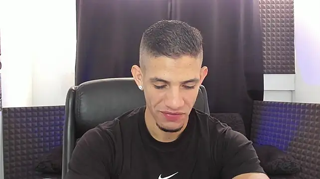 jhonnysnow17's Live XXX Chat
