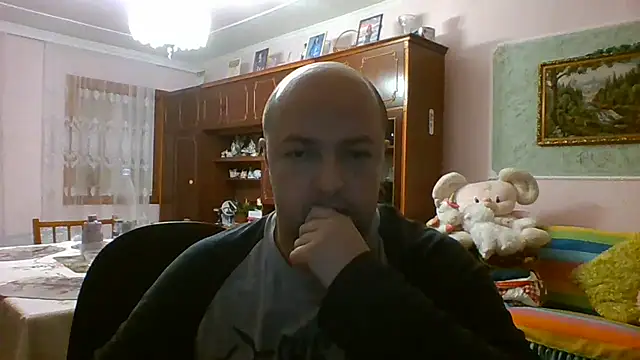 Онлайн чат XXX Luceriusbigass