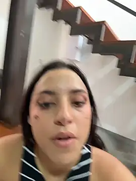 MeggyMae_ Adlı Modelin Canlı XXX Sohbeti