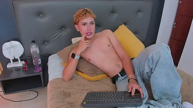 RyanFox1n Live XXX chat
